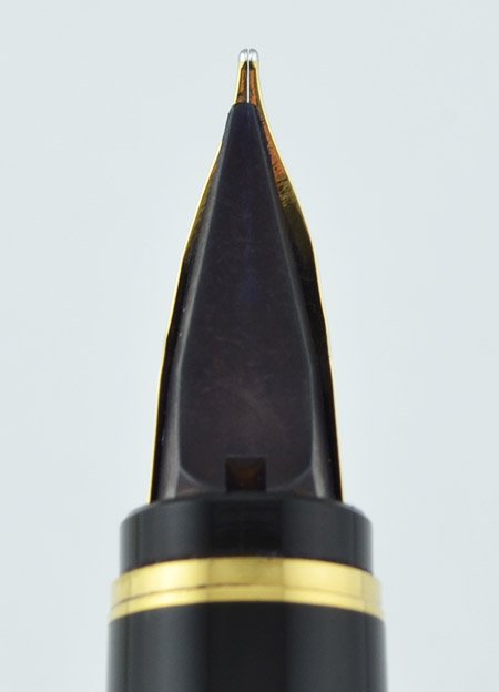 Namiki Falcon Fountain Pen - Black w Gold Trim, Flexible SM